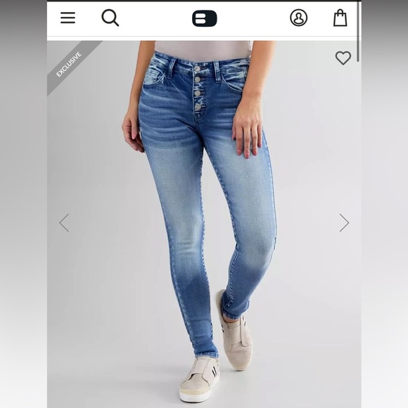 Mid-Rise Skinny Stretch Kancan - Picture 4 of 4